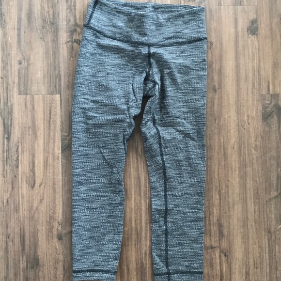 lululemon athletica Pants - Grey cropped Lulu Lemon leggings